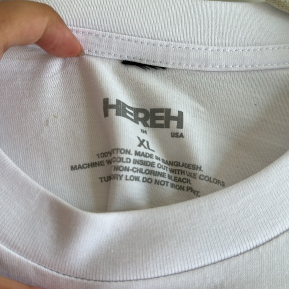 NWT IU HEREH World Tour Official White Shirt - Picture 4 of 4